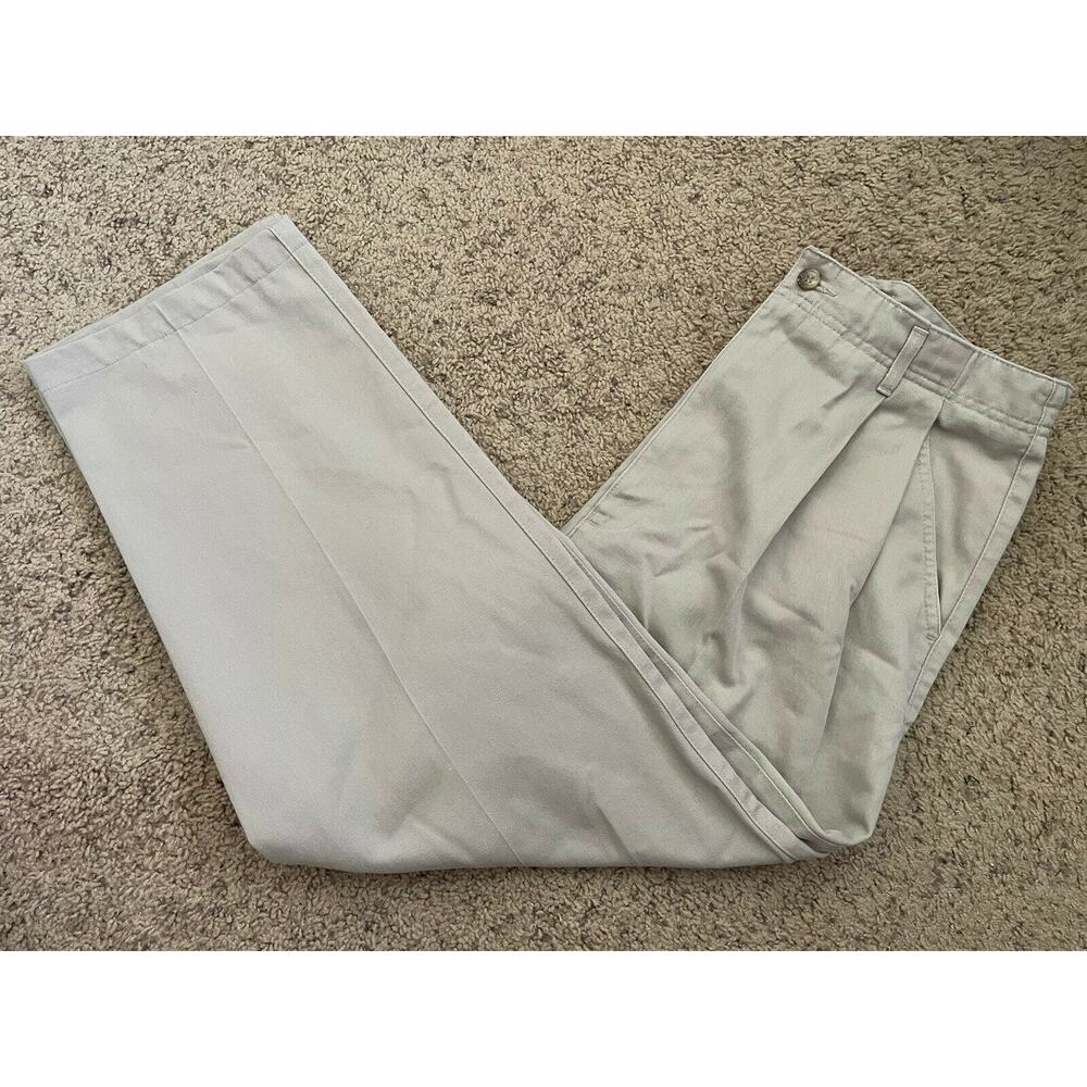 St John’s Bay Tan Pleated Khaki Chino Work Women's Pants Size 10 Inseam 25